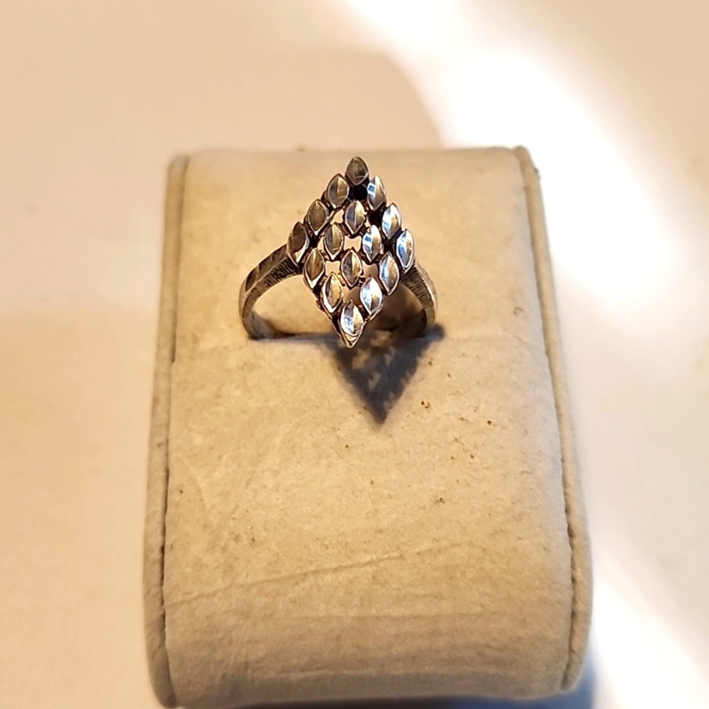 Rare Vintage signed women's Ornate silver ring